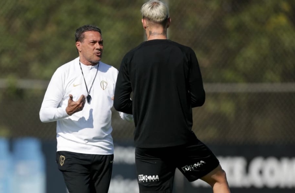 Corinthians ‘esconde o jogo’ e não divulga relacionados para enfrentar o Bragantino; veja provável escalação