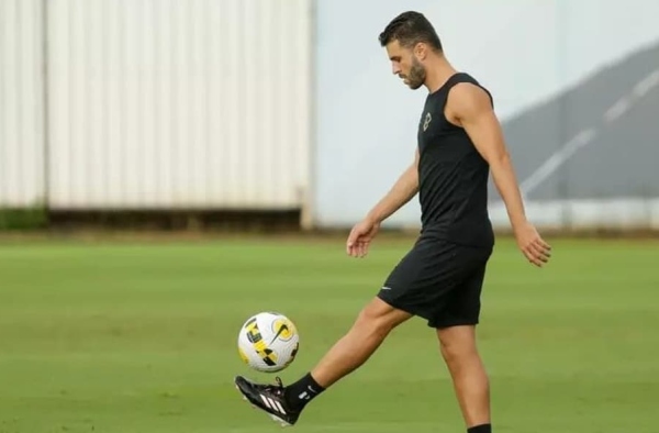 Corinthians já via Júnior Moraes como problema desde o início do ano e teve tentativas frustradas em negociar o atacante
