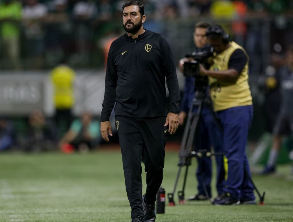 Corinthians precisa apelar à Conmebol para ter Danilo na Libertadores; Lázaro é opção em caso de negativa