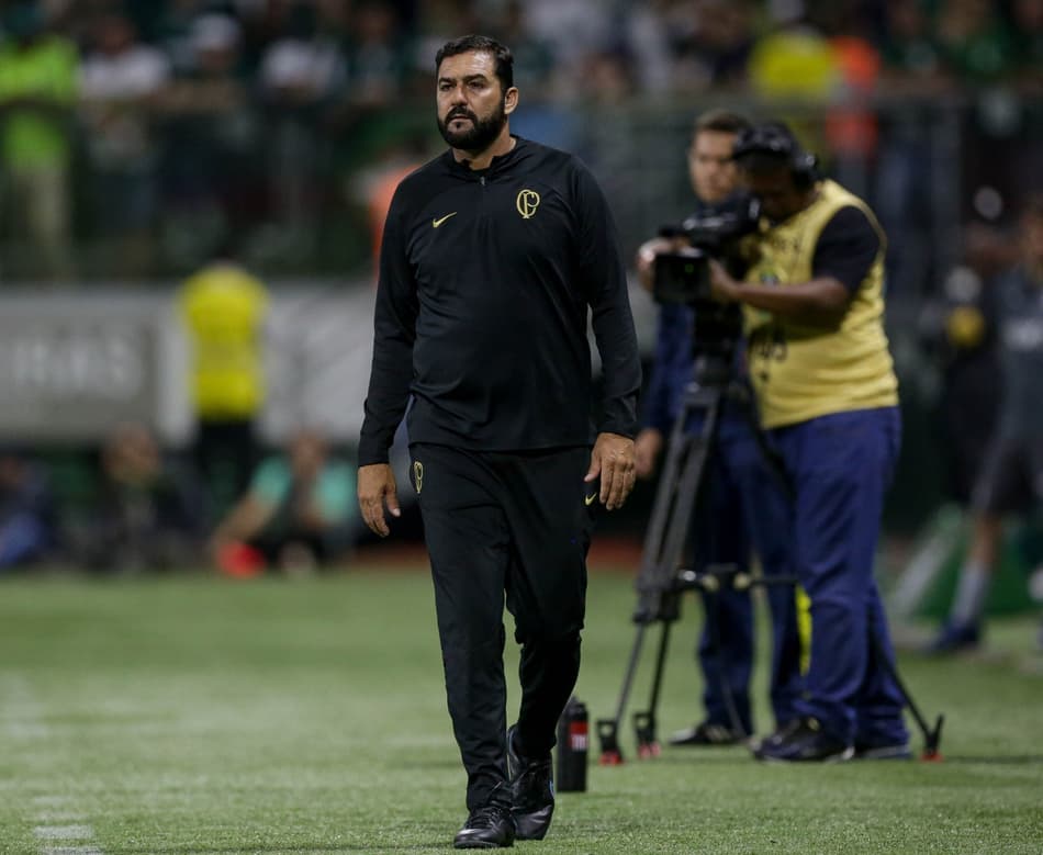 Corinthians precisa apelar à Conmebol para ter Danilo na Libertadores; Lázaro é opção em caso de negativa