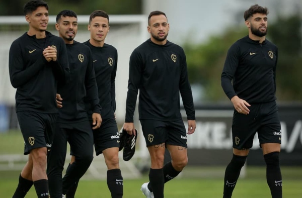 Corinthians treina pênaltis antes de confronto decisivo na Copa do Brasil; veja provável time