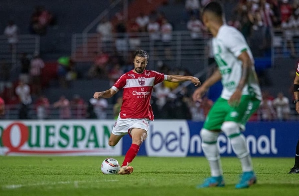 CRB x Chapecoense: onde assistir, horário e escalações do jogo pela Série B