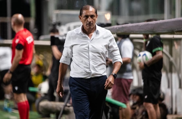 Data Fifa pode ser essencial para Ramón Díaz recuperar jogadores ‘esquecidos’ no Vasco