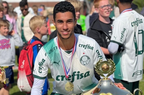 David Kauã comemora título pelo Palmeiras e destaca importância de torneios internacionais
