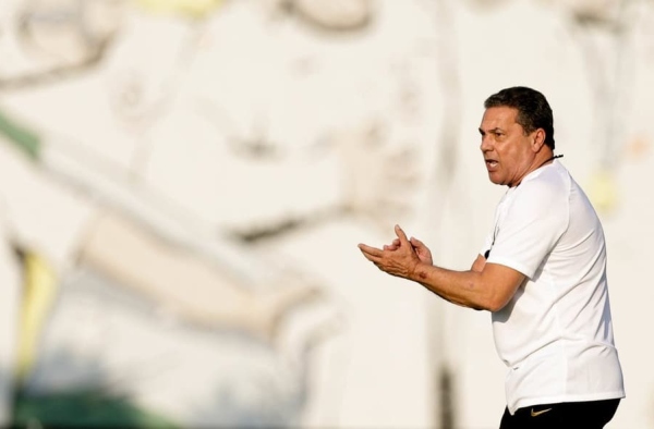 De olho no Fortaleza, Luxemburgo foca em corrigir o ataque do Corinthians para duelo no Brasileirão