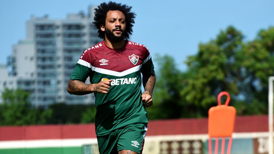 Desfalque certo do Fluminense domingo, Marcelo é ‘preparado’ pela comissão técnica para jogo decisivo