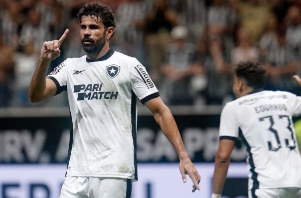Diego Costa é denunciado no STJD e pode desfalcar o Botafogo na reta final do Brasileirão
