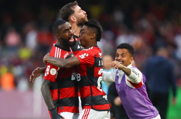 Do soco à Seleção: Gerson ganha chance com Diniz em meio ao momento ruim do Flamengo