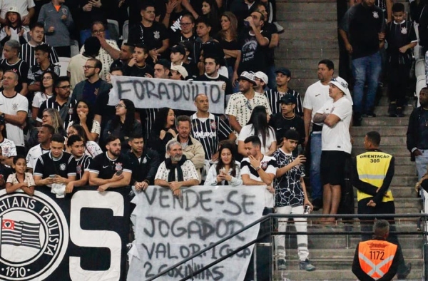 Dois salgados e um refresco? Entenda quem saiu ganhando nas negociações entre Corinthians e Zenit