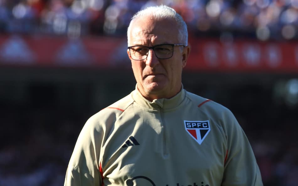 Dorival admite preocupação após derrota do São Paulo, mas prega ‘tranquilidade’ em momento decisivo da temporada