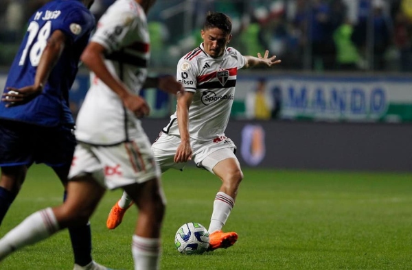 Dorival volta a pedir manutenção do elenco na janela, mas São Paulo não deve atender
