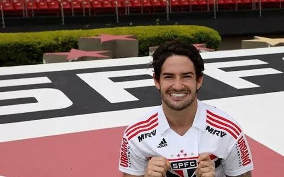 E Alexandre Pato? São Paulo planeja anunciar jogador em breve