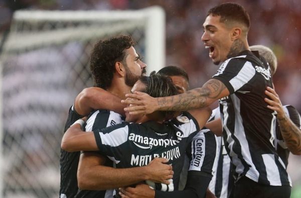 É para acreditar! Temporada atual do Botafogo é recheada de ‘coincidências’ com conquista do Brasileirão de 1995