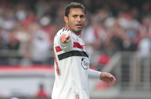 Eder compara Ceni a Ancelotti , mas faz crítica ao ex treinador do São Paulo: ‘Precisa ser mais psicólogo’
