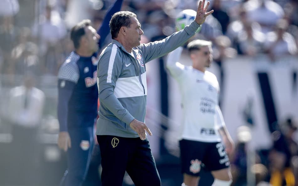 Em 16 jogos, Luxemburgo tem pior aproveitamento de um técnico no Corinthians nos últimos cinco anos