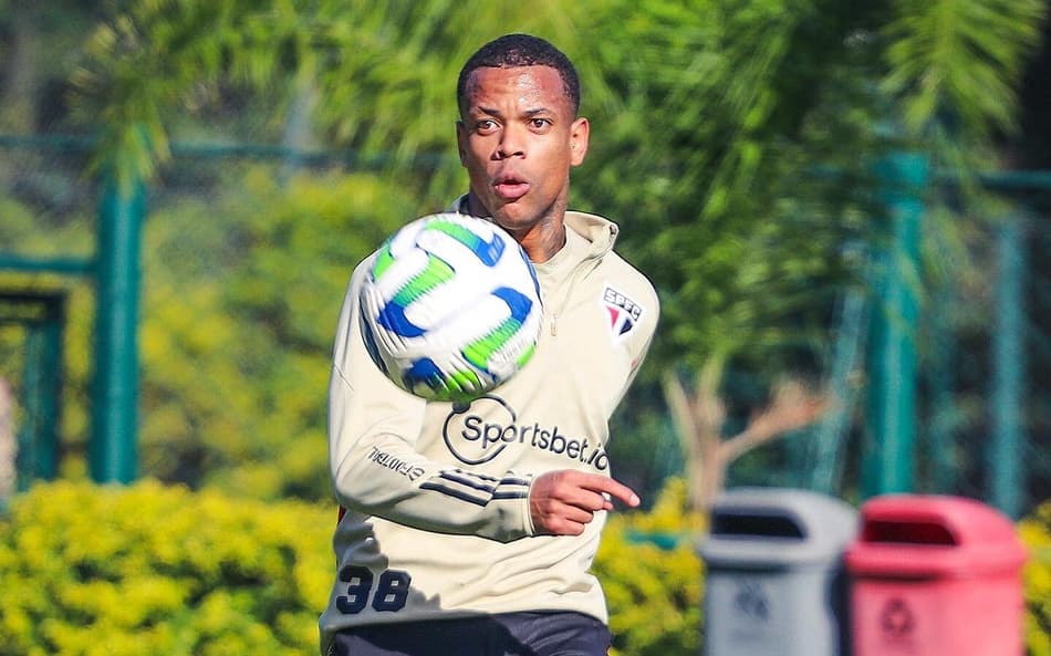 Em mais um dia de trabalho, São Paulo realiza treino tático e dá ênfase em organização defensiva