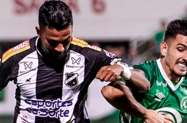 Em noite inspirada de goleiro, Chapecoense e ABC empatam e seguem na zona de rebaixamento da Série B