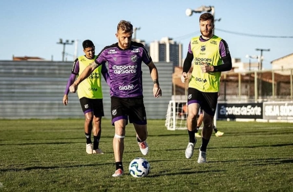 Em semana livre, Ceará inicia preparação para encarar Atlético-MG