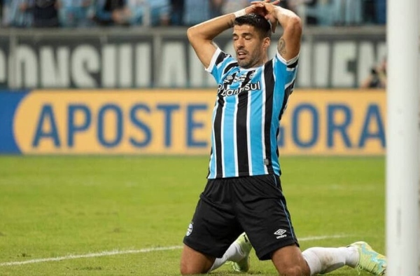 Em seu último GreNal, Suárez critica postura e concentração do Grêmio