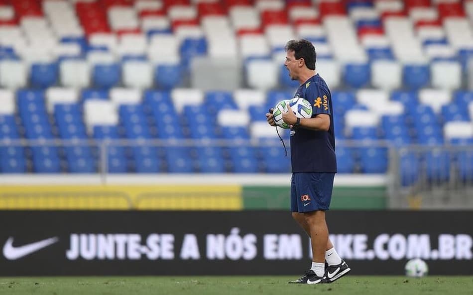 Escalação do Brasil: Fernando Diniz esboça time titular para a sua estreia pela Seleção Brasileira