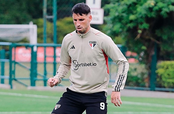 Escalação do São Paulo: Arboleda treina normalmente e vira opção para decisão contra o Sport; Pato treina pela primeira vez