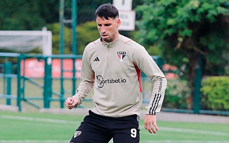 Escalação do São Paulo: Arboleda treina normalmente e vira opção para decisão contra o Sport; Pato treina pela primeira vez