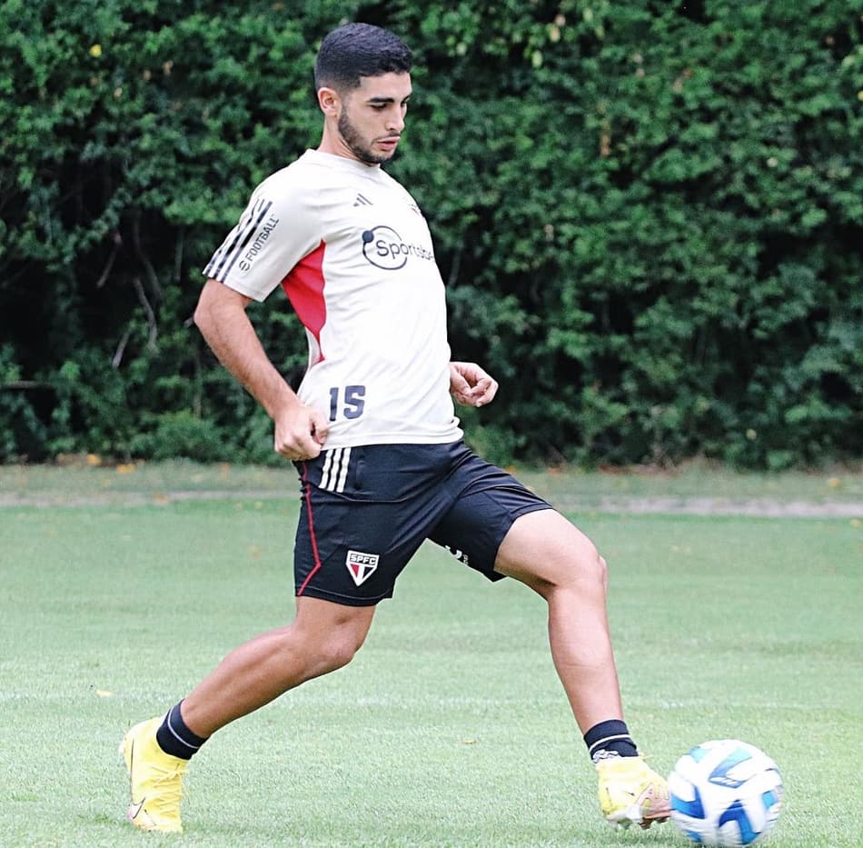 Escalação do São Paulo: pressionado, Ceni muda os planos e vai com força máxima na Sul-Americana