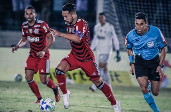 Everton Ribeiro admite superioridade do Maringá e avalia fase do Flamengo: ‘Não vai mudar da noite para o dia’