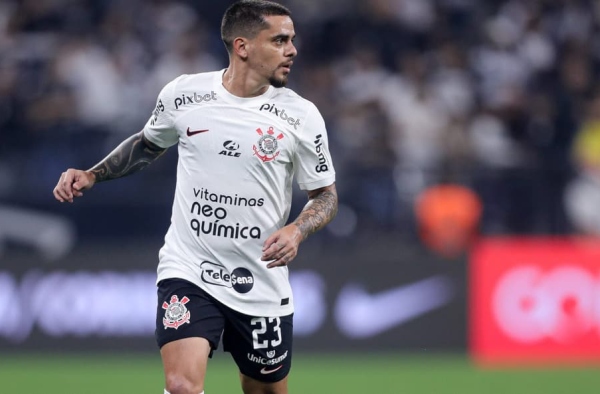 Fagner em nova posição? Saiba os planos de Mano Menezes com o lateral do Corinthians