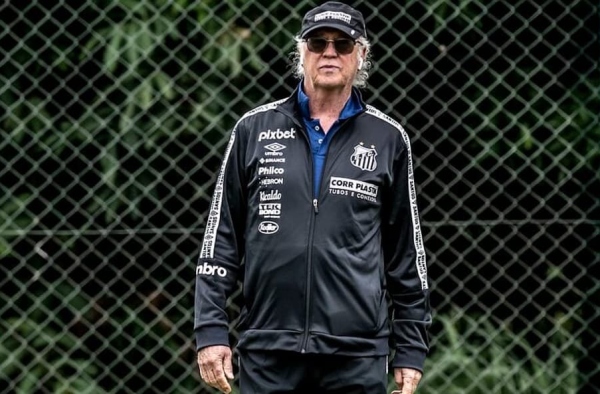 Falcão assume o Santos interinamente e deve comandar o time contra o Flamengo
