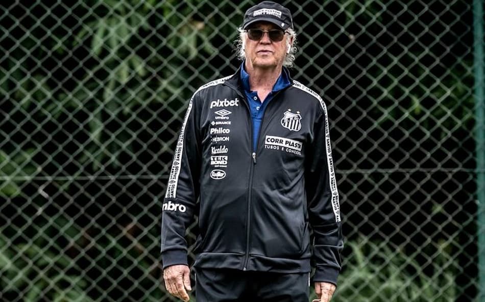 Falcão assume o Santos interinamente e deve comandar o time contra o Flamengo