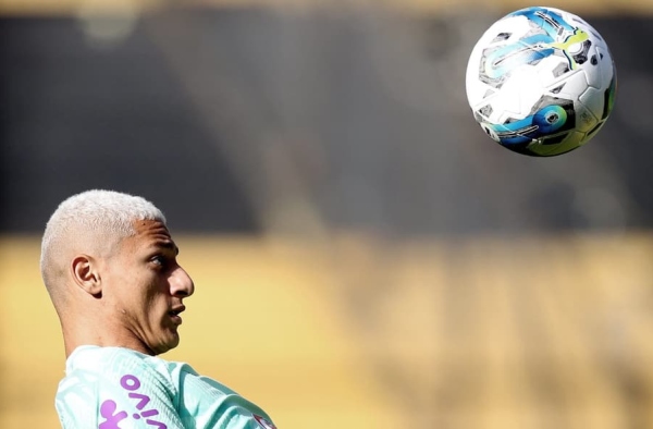 Fernando Diniz define escalação da Seleção Brasileira sem Richarlison para enfrentar o Uruguai