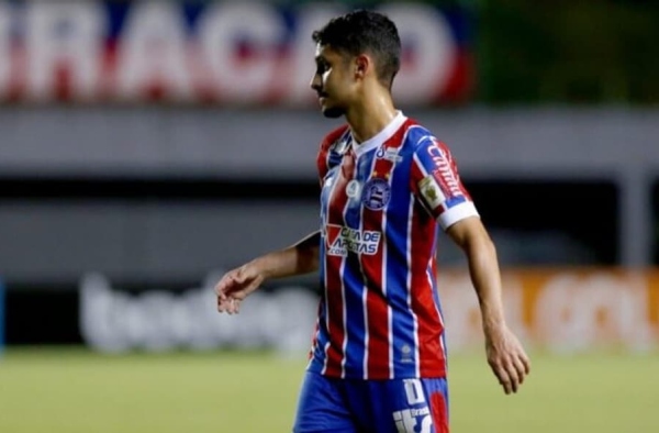 Fluminense encaminha retorno de meio-campista às Laranjeiras