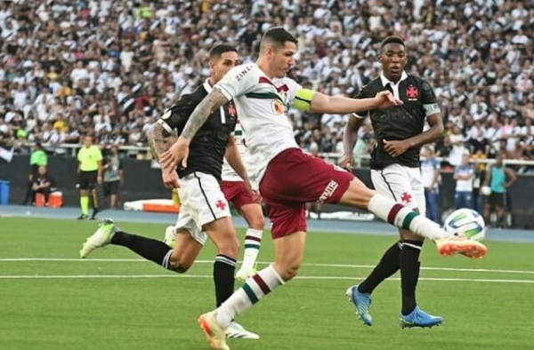Fluminense volta a sofrer quatro gols em uma só partida após longo tempo