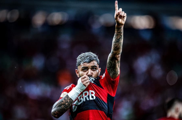 Gabigol atinge novas marcas com a camisa do Flamengo