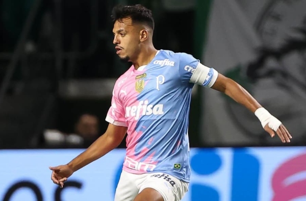 Gabriel Menino fratura o tornozelo e só deve voltar ao Palmeiras em 2024
