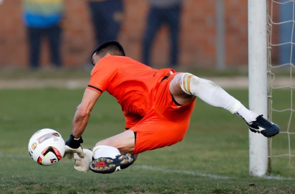 Gabriel Silva pega quatro pênaltis seguidos e Monsoon avança às semifinais da Série A-2 do Gauchão