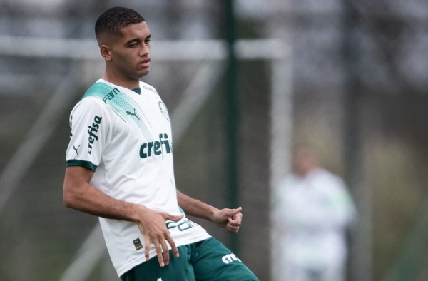 Gabriel Vareta, zagueiro do Palmeiras se prepara para fase final do Paulista Sub-20