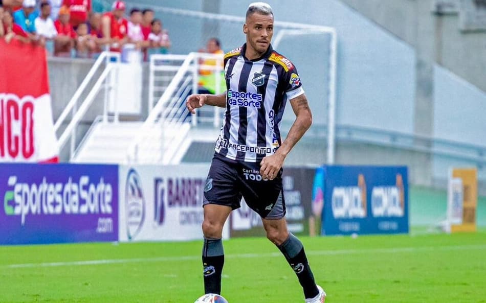 Gedeílson conta com apoio da torcida do ABC em jogos em casa: ‘São muito importantes’