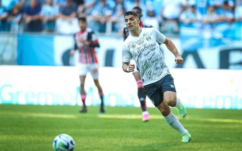 Grêmio visita o Flamengo para ampliar a sequência de vitórias