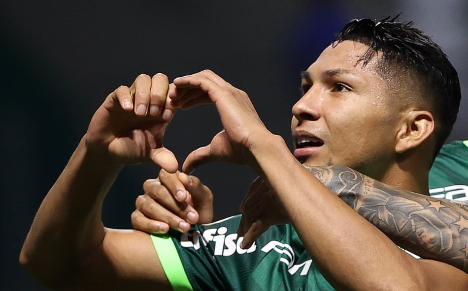 Ídolo do Palmeiras, Rony revela ‘perrengues’ antes da glória: ‘Não tinha o que comer’