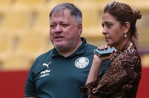 Insatisfeita com a fase do time, torcida do Palmeiras poupa elenco e foca críticas na diretoria