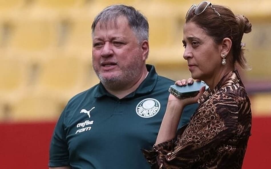 Insatisfeita com a fase do time, torcida do Palmeiras poupa elenco e foca críticas na diretoria