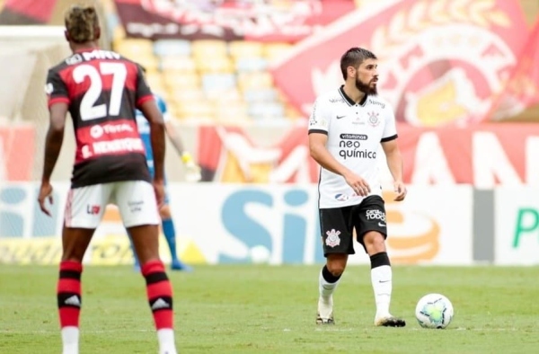 Interesse do Flamengo em Bruno Méndez coloca pulga atrás da orelha do Corinthians