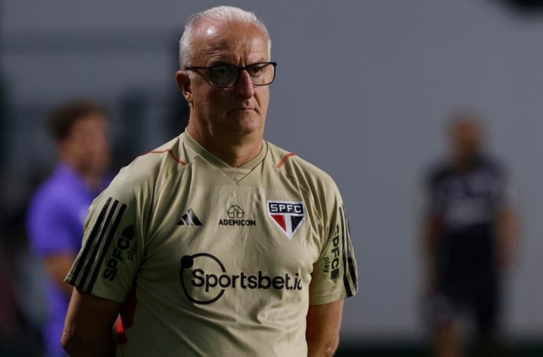 Jogador ‘esquecido’ do São Paulo pode viajar para Curitiba; veja provável escalação
