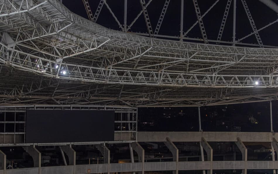 Jogo entre Botafogo x Athletico-PR é suspenso oficialmente e deve ser remarcado pela CBF