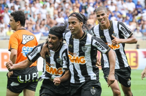 Lembra dele? Ex-Atlético-MG e Fluminense acerta com novo clube aos 47 anos