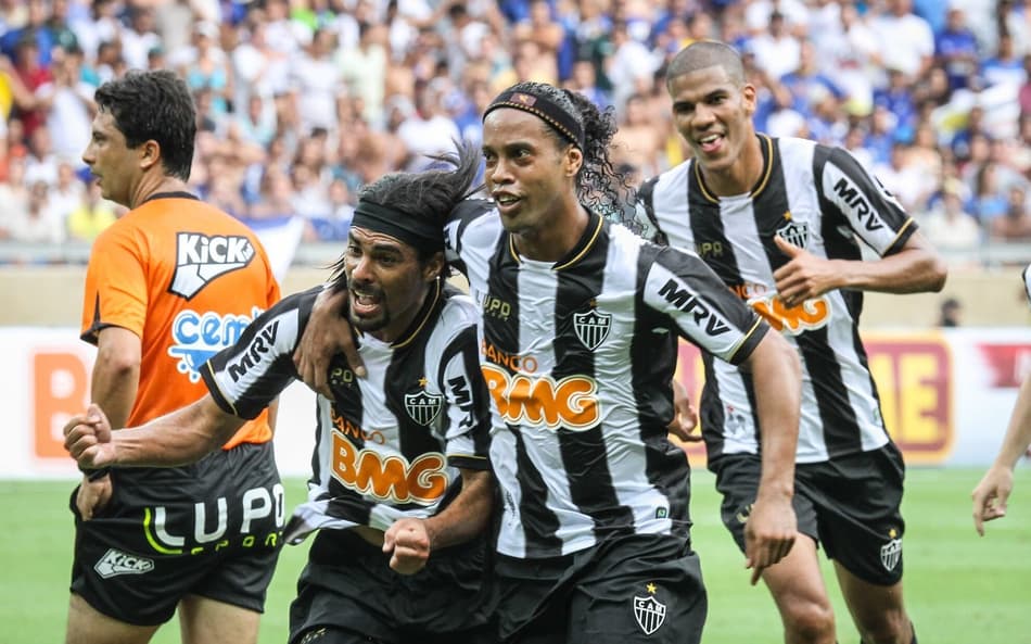 Lembra dele? Ex-Atlético-MG e Fluminense acerta com novo clube aos 47 anos