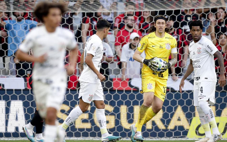 Liga a calculadora! Saiba o que o Corinthians precisa para não terminar a rodada na zona do rebaixamento