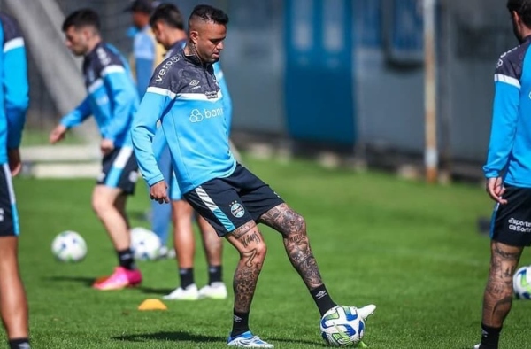 Luan é relacionado para confronto entre Grêmio e Fluminense